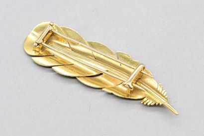 null HERMES Paris 

Corsage clip in 18K (750) yellow gold featuring a feather.

Signed....