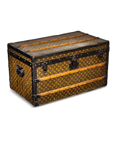 null LOUIS VUITTON Asnière sur seine - 773465



Mail trunk in canvas monogrammed...