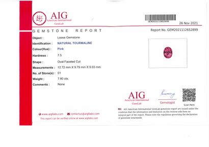 null Tourmaline rose ovale sur papier.

Accompagnée d'un certificat AIG.

Poids :...