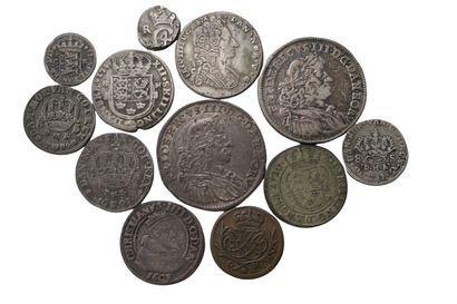 null DANEMARK

Lot de douze monnaies : 

- Christian IV, 8 Skilling 1608, KM : 32....