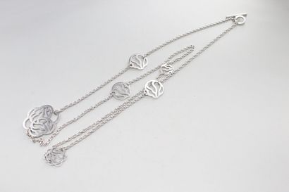 null O.J PERRIN

Silver necklace Swan model, decorated with openwork medallions with...