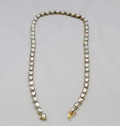 null 
Necklace in silver 925 with oval articulated mesh decorated with polki diamonds,...