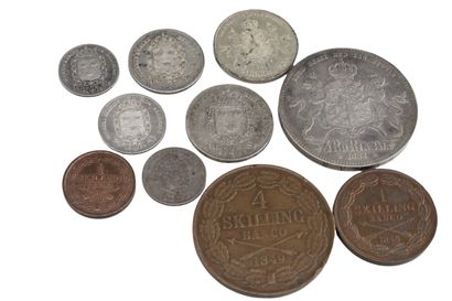 null SUÈDE

Lot de dix monnaies en argent et en bronze :

- Charles XIV, 1/4 de Riksdaler...