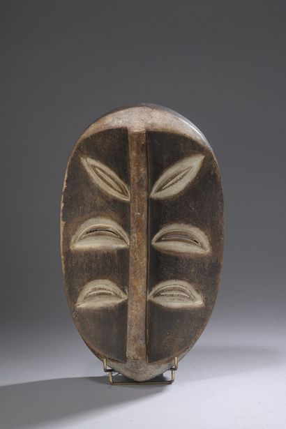 KWELE, Gabon

Decorative mask from the end...