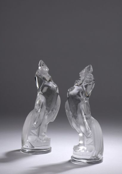 René LALIQUE (1860 - 1945)

Two paperweights...