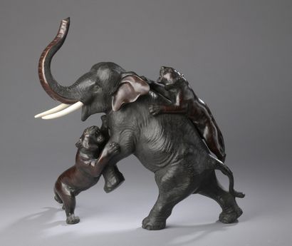 null JAPON - Epoque MEIJI (1868 - 1912)

Groupe en bronze à patine brune d'éléphant...