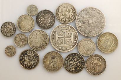  Lot de 40 monnaies étrangères du XVIIIe au XXe siècle principalement en argent :...