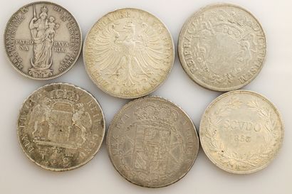  Lot de 40 monnaies étrangères du XVIIIe au XXe siècle principalement en argent :...