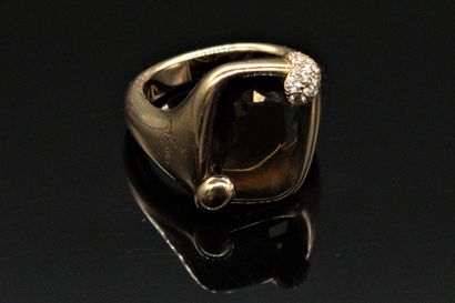 null POMELLATO

18K (750) rose gold ring, Ritratto model, set with a smoky quartz,...
