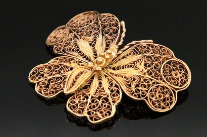 null Butterfly brooch in 18K (750) gold. 

Height : 3,8 cm approximately. - Weight...