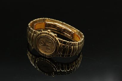 null PIAGET

Ref. 14081 M 401 D

Chronograph bracelet in 18k (750) gold. Round case,...
