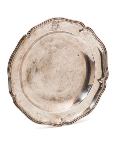 null Round silver dish, with contours and mouldings of nets, engraved later of coats...