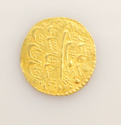 null IRAN - Fath Ali Shah (1797 - 1834)

Toman d'or 1229 AH 

Fried 34

TTB à SUP

Poids...