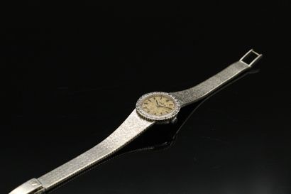 null OMEGA 

De Ville

Ladies' wristwatch in 18k (750) white gold. Bezel set with...