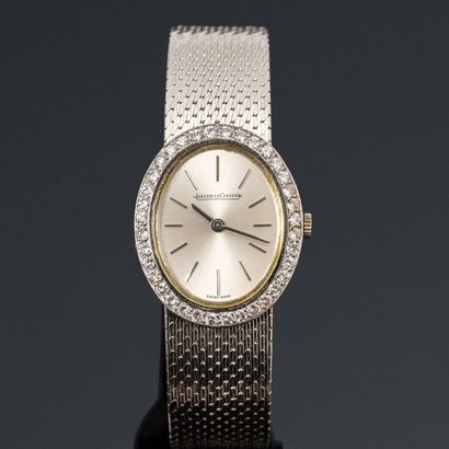 null JAEGER LE COULTRE

Ladies' wristwatch in 18k (750) white gold. Oval case bearing...