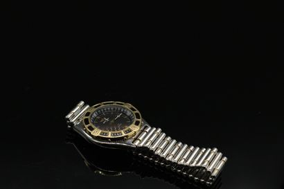 null BREITLING 

J Class

Réf. 80260

No. D 52063

Montre bracelet de dame en acier....