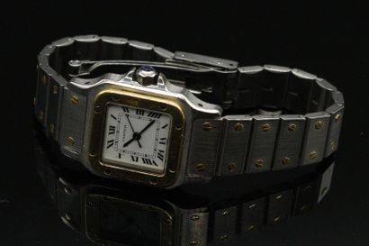 null CARTIER

Santos

Steel and 18k (750) gold wristwatch. Square case, back closure...