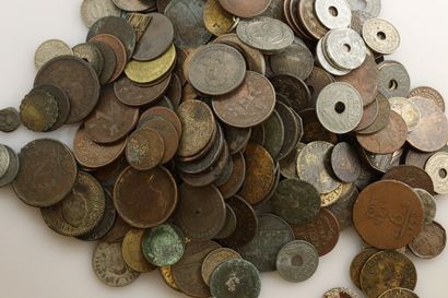 Lot de 1630 g de pièces de monnaies courantes...