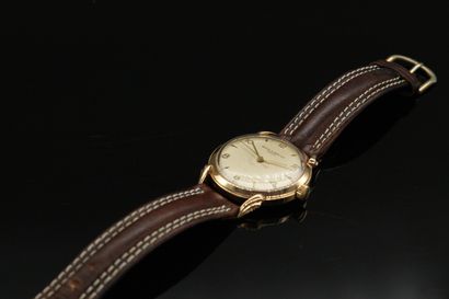 null BAUME & MERCIER

Bracelet watch in 18k (750) gold. Round case, screwed back....
