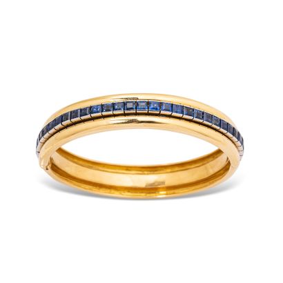 null 18K (750) gold transformation bracelet adorned with a platinum and 18K (750)...