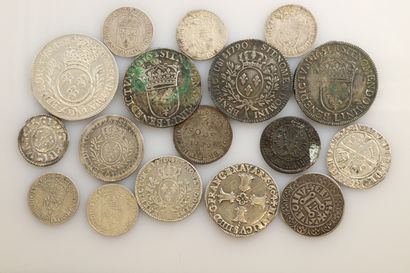  FRANCE 
Lot de 27 monnaies Royales, principalement en argent 
Charles le Chauve...