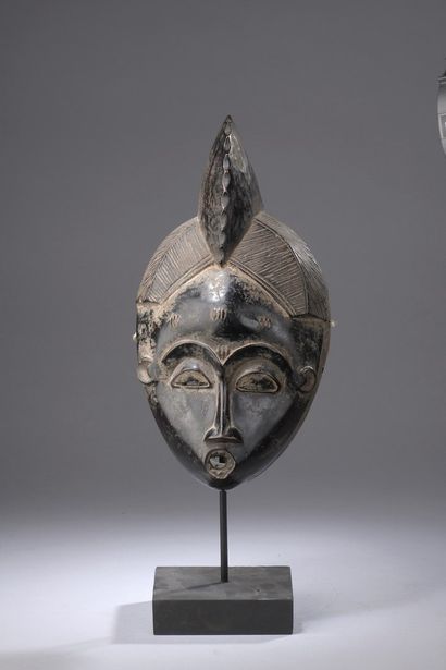 null BAOULE - Ivory Coast

Portrait mask with a beautiful shiny black patina of vegetable...