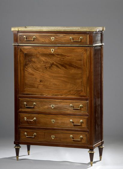 null STRAIGHT SECRETARY in mahogany and mahogany veneer inlaid with filleted brass...