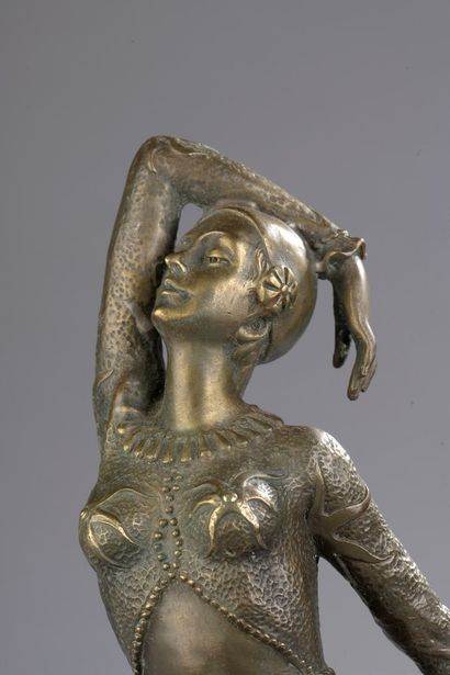 null Demeter H. CHIPARUS (1886 - 1947)

"Dancer". Proof in bronze with brown patina...