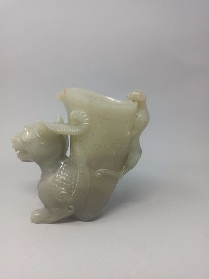 null Cup in hard stone stylizing a dragon, a chimera on the back.

Modern China

H....