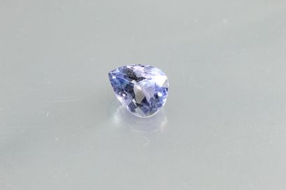 null Tanzanite pear on paper.

Weight :2, 43 cts.
