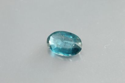 null Oval cyanite on paper.

Weight: 1, 65 cts.

Plan of separation, window.