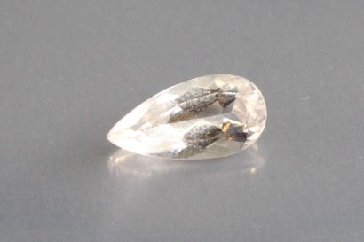 null Morganite pear on paper. 

Weight : 1, 78 cts.