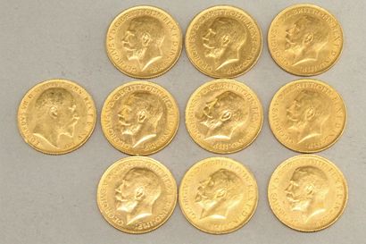 null Lot of ten gold Sovereigns including: 

- Edward VII (1910)

- 9 x George V...