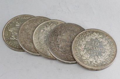 null Cinq pièces en argent :

- 5 francs Hercule (x 2) : 1873 A - 1876 K.

- 10 francs...