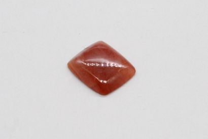 null Agate cabochon sur papier.

Poids : 9.50 cts. 

Egrisure.