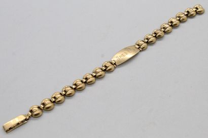 null Bracelet en or jaune 18k (750) marqué "Andrée"

Tour de poignet : 16.5 cm. -...