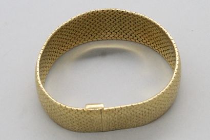 null Bracelet en or jaune 18k (750), maille serpent.

Tour de poignet : 19 cm - Poids...