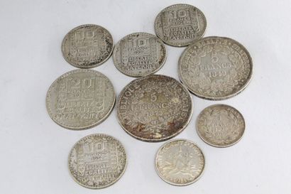 null Ensemble de pièces en argent :

- 1 franc Napoléon tête nue (x 1) 1860 A (atelier...
