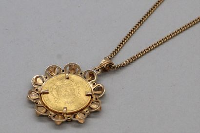 null Pendentif en or jaune 18k (750) orné d'une pièce en or de 20 franc Napoléon...
