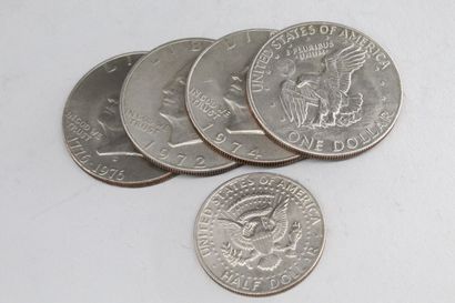 null Lot de cinq pièces en argent comprenant 3 x 1 dollar "Eisenhower Dollar" (1972...