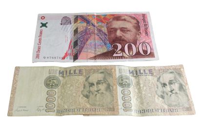 null Ensemble de billets de banque :

- 500 francs Curie, 1994. Quelques trous d'épingle

-...
