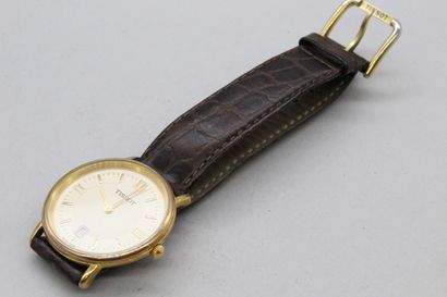 null TISSOT

Montre bracelet d'homme en métal doré, cadran à fond guilloché, index...