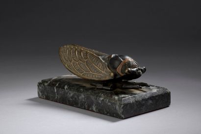 null ARSAL Eugène René, 1884-1972,

Cigale,

bronze à patine polychrome sur terrasse...