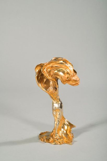 null LARCHE Raoul, d'après,

Loïe Füller,

bronze à patine dorée, fonte d'édition...