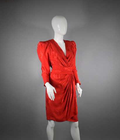 null ODICINI 

Circa 1980



Bright red silk cocktail dress with plunging neckline...