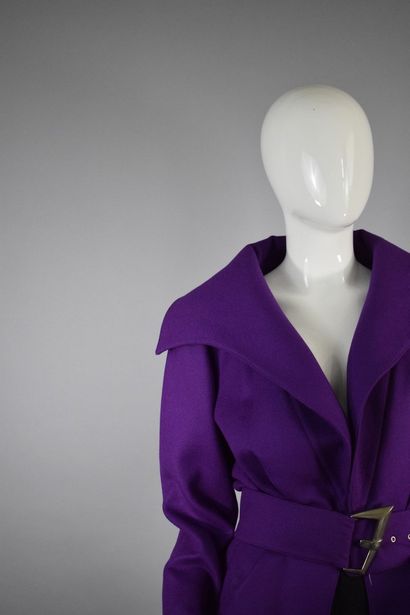 null MONTANA 

Purple wool blend coat with geometric cut and large stylized belt...