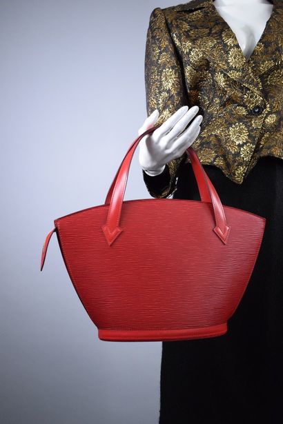 null LOUIS VUITTON



Bag model "Saint Jacques" PM in red epi leather. 

A large...