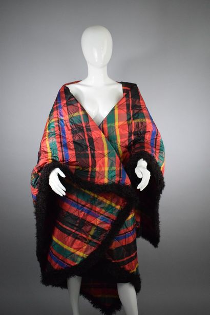null LANVIN

Circa late 1970



Rare and impressive multicolored cape with dominant...