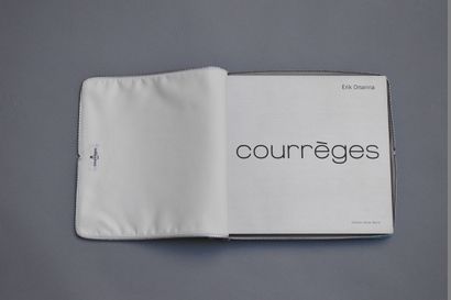 null COURREGES



Livre "Courrèges" par Erik Orsenna aux éditions Xavier Barral à...
