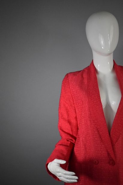 null CHRISTIAN DIOR 



Raspberry blazer jacket tuxedo style. 

Two pockets on the...